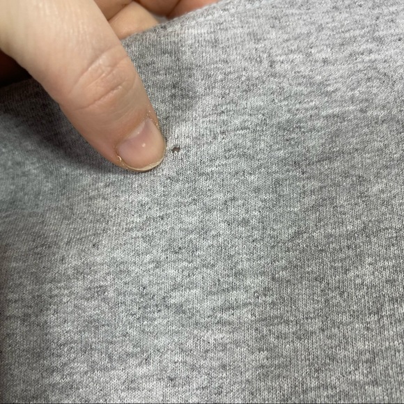 Gildan, Cute Puppy Graphic T-Shirt, Size Medium. In excellent condition! - Picture 5 of 6